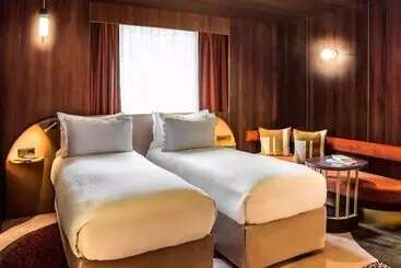 בית מלון כפרי Nest Paris La Défense   Mgallery