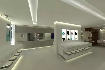 Hotel More Meni Cosmopolitan