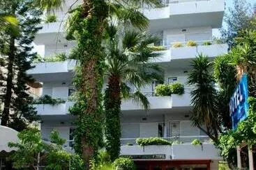 Stefanakis Hotel & Apartments