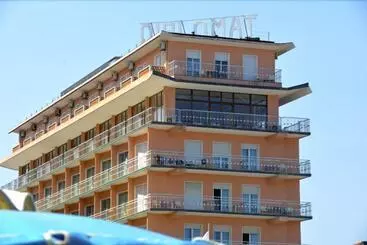 فندق Diplomat Marine