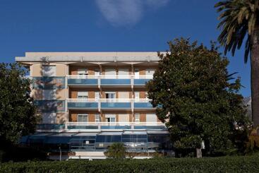 בית מלון כפרי Garden Lido