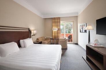 هتل Crowne Plaza Rome St. Peter S, An Ihg
