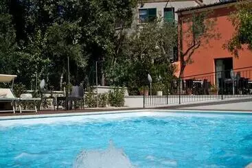 Отель La Palomba