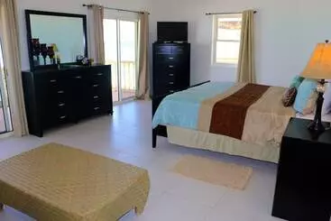 هتل Rendezvous Bay