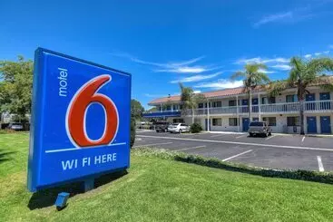Motel 6pomona, Ca  Los Angeles