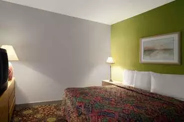 فندق Days Inn By Wyndham West Memphis