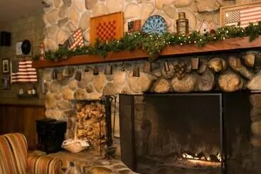 ホテル Cambria Pines Lodge