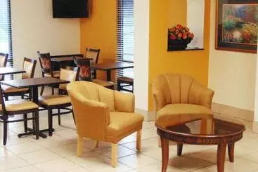 호텔 Days Inn & Suites By Wyndham Brewton