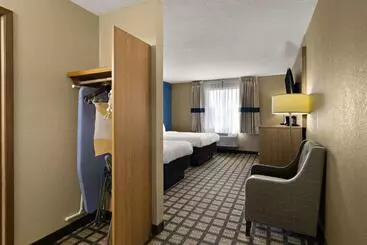 Hotelli Clarion Pointe Bloomington Normal Near I 55 And University