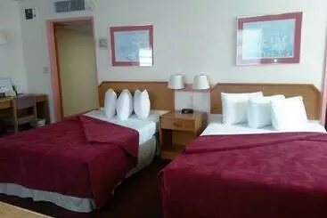 فندق Seaspray Inn Beach Resort