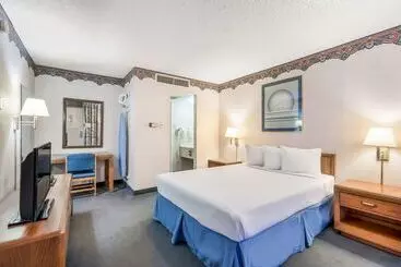 فندق Americas Best Value Inn St. Joseph At I29
