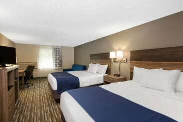 ホテル Days Inn & Suites By Wyndham Wisconsin Dells