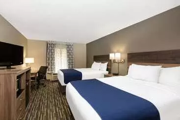 ホテル Days Inn & Suites By Wyndham Wisconsin Dells