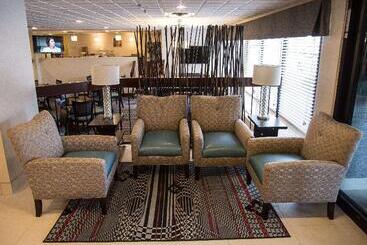 The Hotel At Dayton South