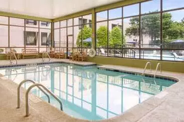فندق Clarion Inn Asheville Airport