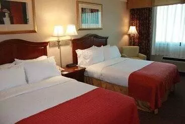 Отель Days Inn By Wyndham Warren