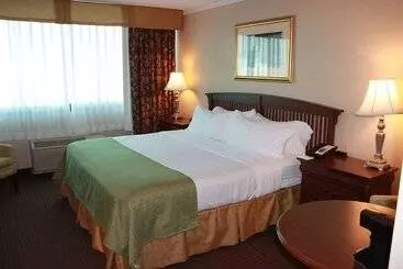 酒店 Days Inn By Wyndham Warren