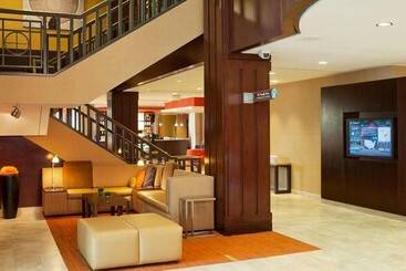 هتل Crystal City Marriott At Reagan National Airport