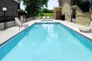 هتل Econo Lodge Sevierville Pigeon Forge On The River