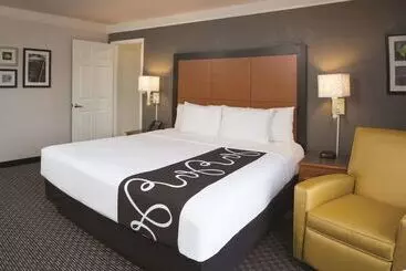 هتل La Quinta Inn By Wyndham Ventura