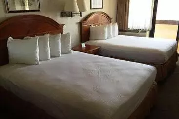 בית מלון כפרי Huntington Beach Inn