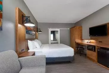 هتل La Quinta By Wyndham Ft. Myers   Sanibel Gateway