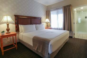 استراحتگاه Oxford Suites Pismo Beach