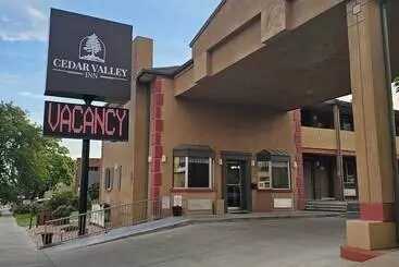 호텔 Cedar Valley Inn