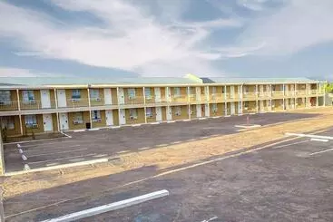 Отель Super 8 By Wyndham Blythe