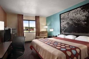 فندق على الطريق Rodeway Inn