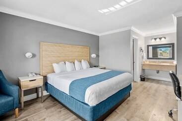 호텔 Vagabond Inn Whittier