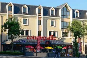 בית מלון כפרי Ibis Port De Plaisance