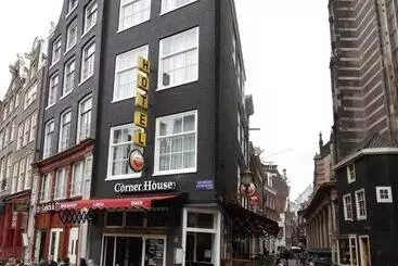 Отель Corner House