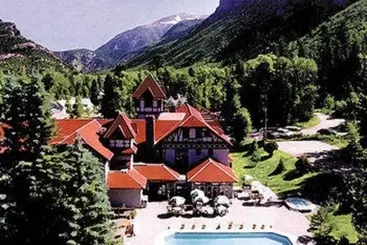 בית מלון כפרי The Historic Redstone Inn