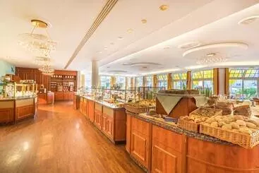 Hotel Zur Post Ein Rovell