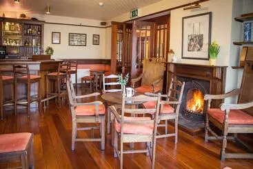 Eldons Hotel & Restaurant