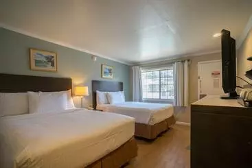 Отель Bay Front Inn