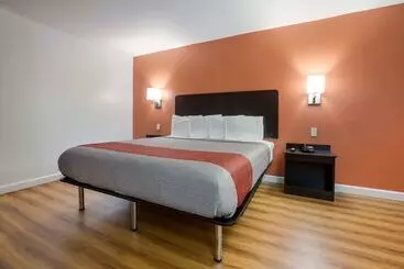 Motel 6 Suwanee, Ga   Gwinnett Center