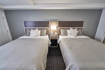 فندق Admiralty Inn & Suites A Red Collection