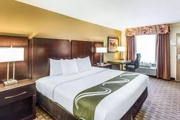 هتل Quality Inn & Suites