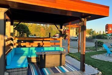 Resort The Tide S Inn