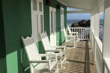 هتل The Atlantis Historic Inn