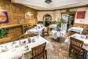 هتل Mc Kevitts Village