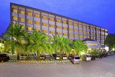 هتل Pangeran Beach