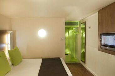 ホテル Campanile Epone