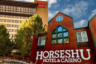 Cactus Petes Resort & Horseshu