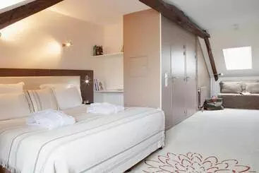 Отель Le Benhuyc