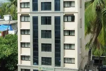 Отель Regenta Place The Emerald