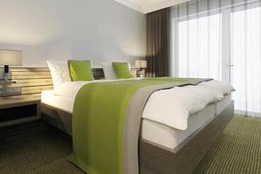 Отель Schwarz Alm Zwettl