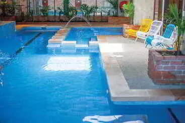 בית מלון כפרי Sovereign Park Motor Inn